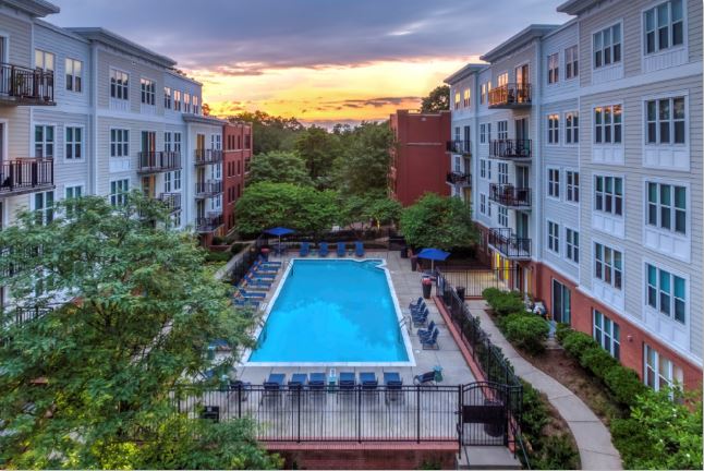 PearsonSquare's tweet photo. Interested in learning more about the luxury apartment homes at Pearson Square? Schedule your tour at https://t.co/GkMr5ENpxA. #bozzutoliving #apartmentliving #pearsonsquare #fallschurchcity https://t.co/lUQt4Kyios