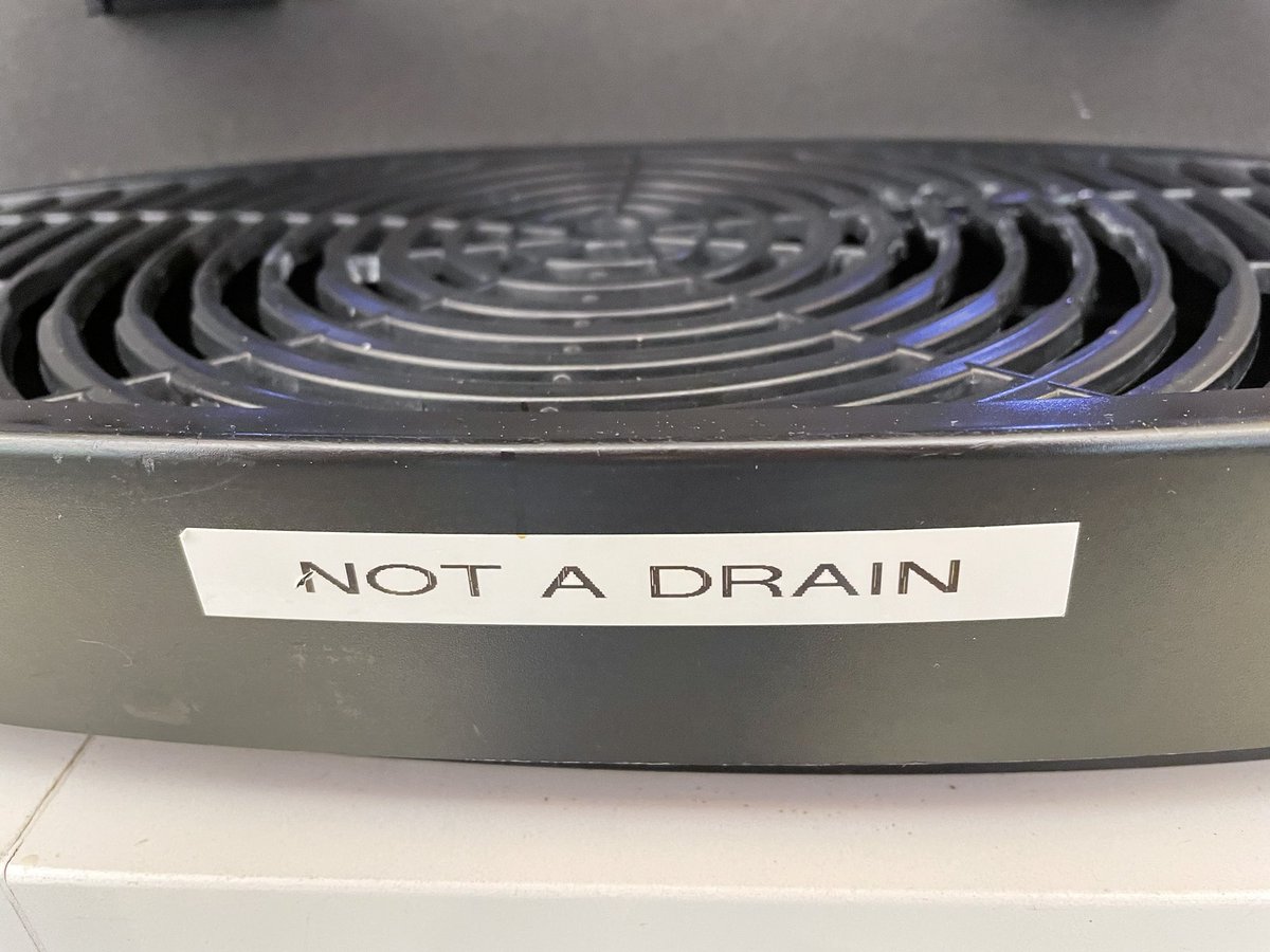 norootcause's tweet photo. I love a good “Not an X” sign https://t.co/0wHxZ4u5uU
