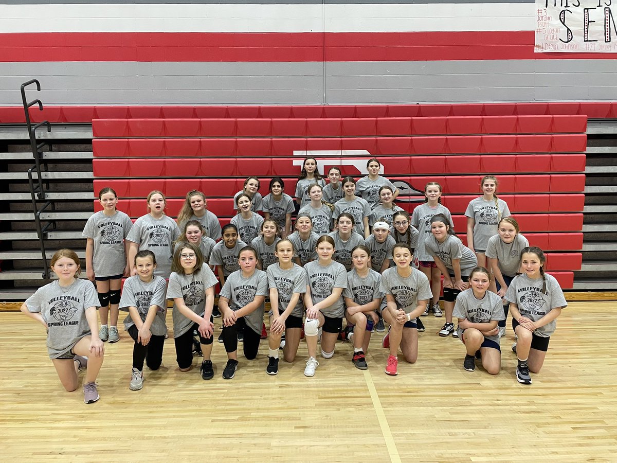DixieVolleyball's tweet photo. Had a great Spring Volleyball League with Dixie, TVS, National Trail and Valley View.  These 5th/6th graders learned a lot about volleyball with some competition at the end.  Look forward to seeing these girls play in the future! https://t.co/jfPdwv8OsK