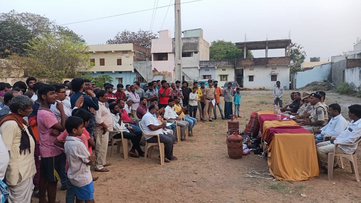 MalkajgiriCop's tweet photo. Today @NarayanapurPS conducted the #CommunityContactProgram under the supervision of
@DcpBhongir in sarvail village and seized
1) two-wheeler 36
2) four-wheeler 04
3) 10000 worth of illegal liquor.
@TelanganaDGP @TelanganaCOPs @hydcitypolice @cyberabadpolice @DcpBhongir https://t.co/3BludEAr8z