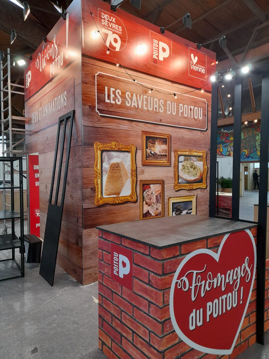 MarquePoitou's tweet photo. Bienvenue en #Poitou ! ❤️

Notre stand est en cours de montage à Proxi'Loisirs ! Jeux, animations, dégustations et vente à emporter de produits locaux au programme !

Rendez-vous les 2 &amp; 3 avril au Parc des Expos de #Poitiers ! 😉

Toutes les infos 👉 https://t.co/bNGzCvMIoS https://t.co/ITtutTTY5E