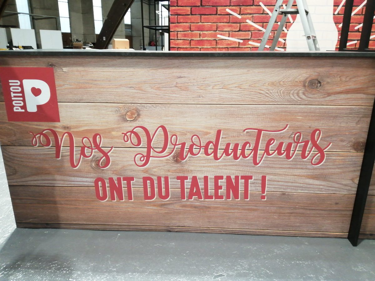 Bienvenue en #Poitou ! ❤️

Notre stand est en cours de montage à Proxi'Loisirs ! Jeux, animations, dégustations et vente à emporter de produits locaux au programme !

Rendez-vous les 2 &amp; 3 avril au Parc des Expos de #Poitiers ! 😉

Toutes les infos 👉 bit.ly/36nFJRd