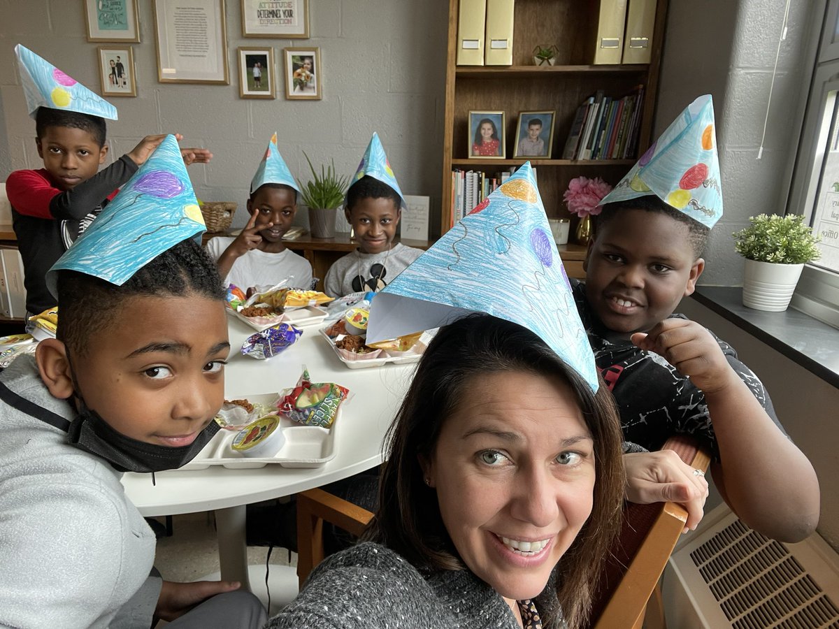 Our <a href="/GlenmarES/">Glenmar ES</a> students are very thoughtful. A 4th grader planned a surprise Birthday lunch bunch today for his classmate. I was honored to be invited!!