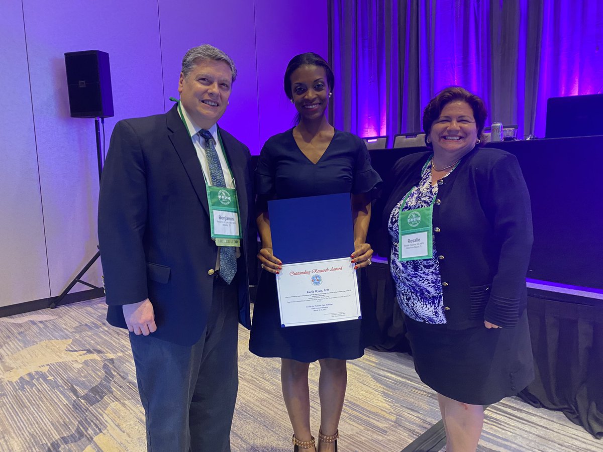 PedsPainMed's tweet photo. 2022 @PedsPainMed annual meeting research winners, congratulations to all!
#SPPM2022 #SPAFL2022 #PedsPain https://t.co/sJE4R5Nn8F