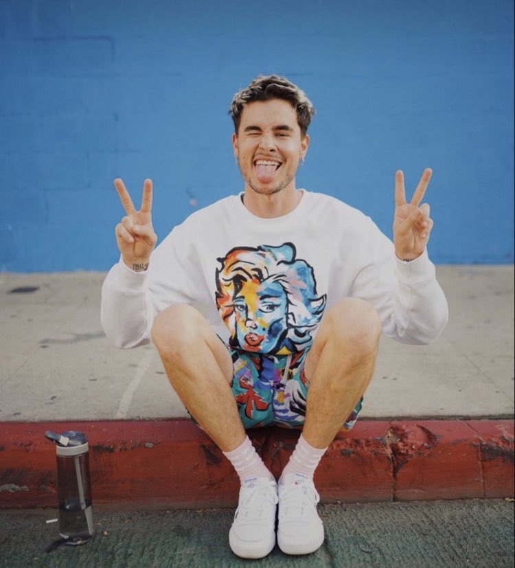 kian_pics's tweet photo. 『︎welcome to my account』︎ 
click below for more info !! ⤵︎ https://t.co/00j0rr9E76