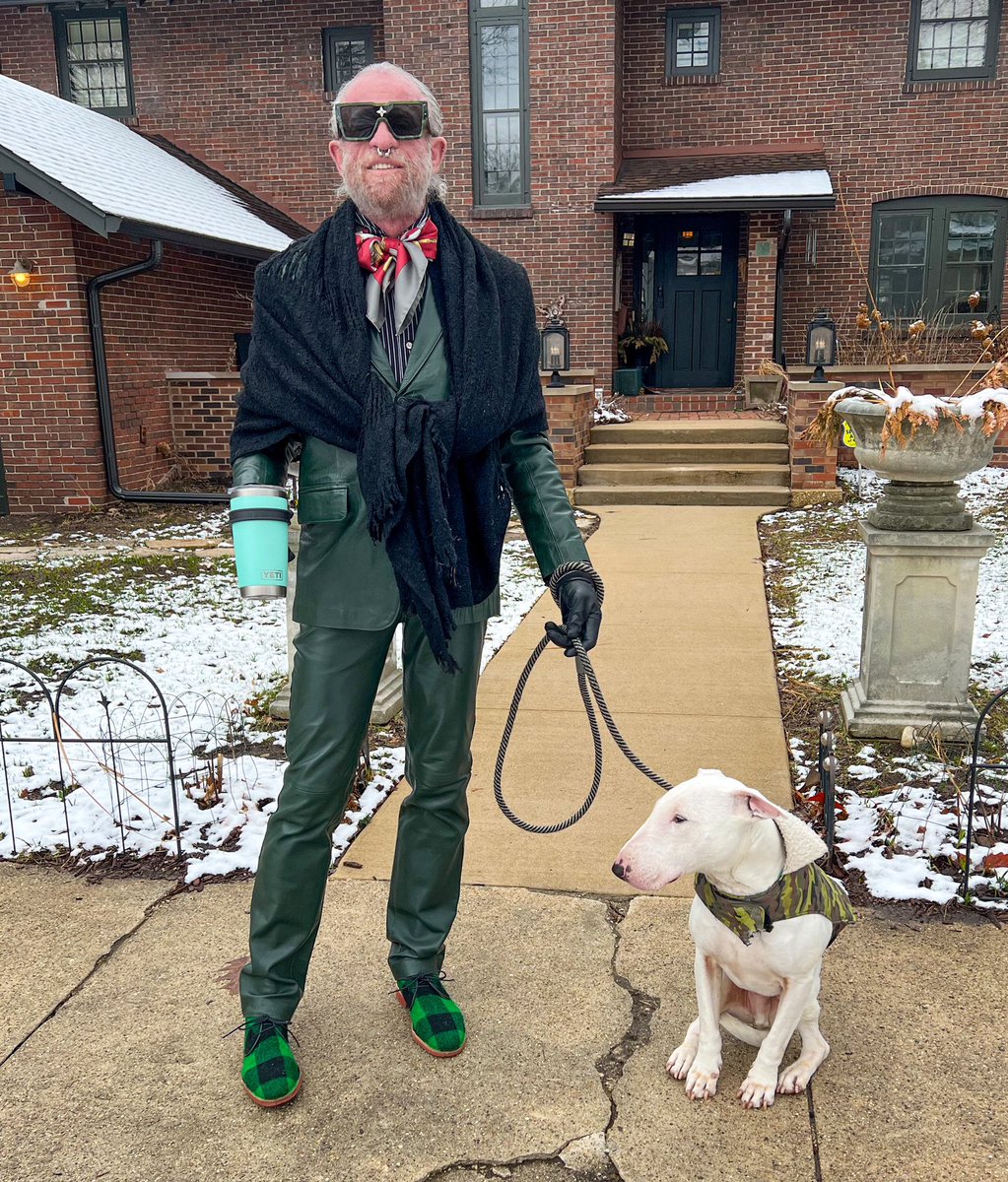 Michael Hades on X: Took a walk to the river. Snow? Really? #LeatherCult  made-to-measure suit #IsseyMiyake shirt #StubbsandWootton shoes #Hermes  scarf as tie #CommedesGarcons vintage shawl #BottegaVeneta intrecciato  gloves #LouisVuitton “Cyclone