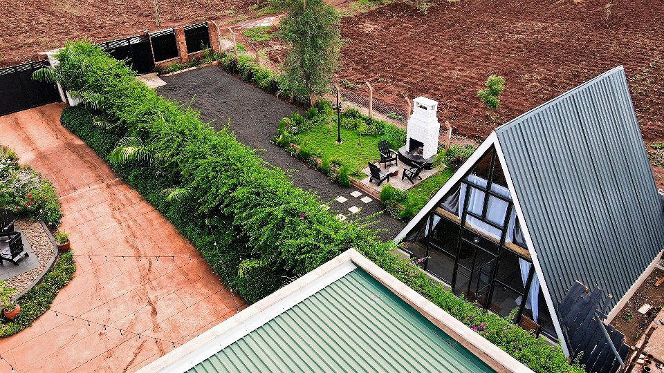 PazuriHomes's tweet photo. The Pazuri Homes Collection. If you are planning to be in Moshi , Kilimanjaro any time of the year.  We are ready to host you .
https://t.co/SJxsj0zQEz https://t.co/JhC8hjyuUG