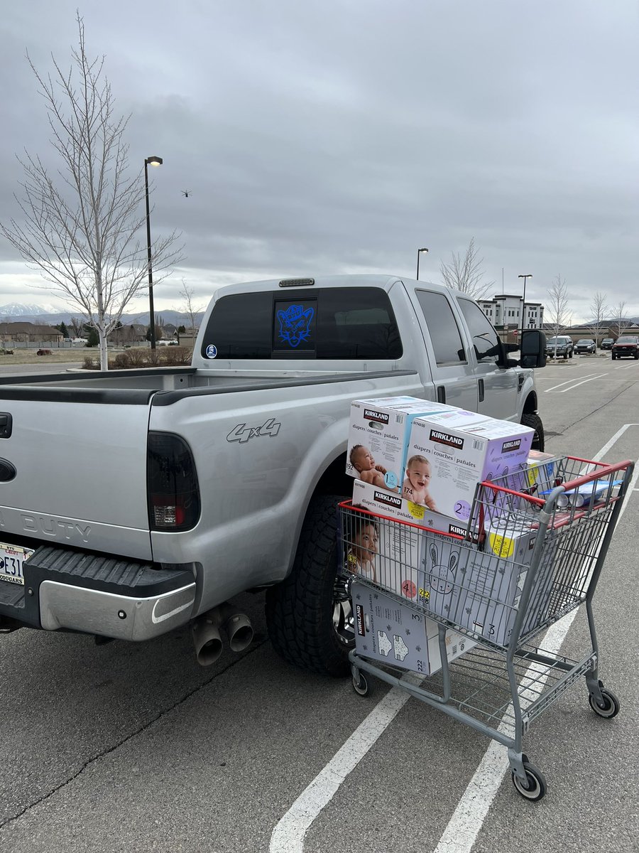 BooznCoug's tweet photo. Cougar nation, hit up your local Costco, prior to the @BYUfootball Navy vs Royal alumni game tonight. All diapers are on instant rebate right now (at least in SoJo), making it real easy to contribute to @Dlo_Gunter diaper drive. The #BoozinCougs/#BYuTailgateCrew will have a fewโฆ https://t.co/y3pTTXiAT4