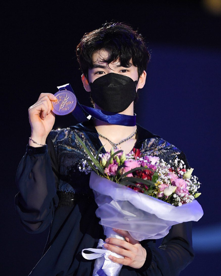 JulyJun8's tweet photo. #JunhwanCha uploaded his IG 03.31.2022

👇jun's IG #FigureSkate #차준환 
https://t.co/dzoM0J52cU https://t.co/Ry1uNQ3I9B