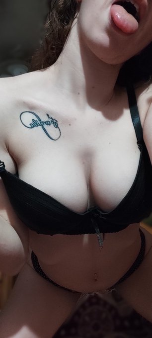 🤤🤤🤤🤤 https://t.co/CjqKMPHyS4