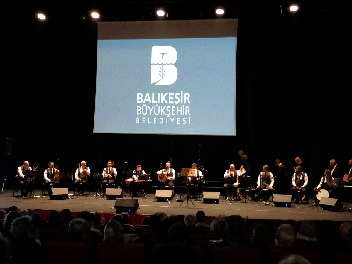 guneyeyonel's tweet photo. #türksanatkonseri https://t.co/edflP6yoFI