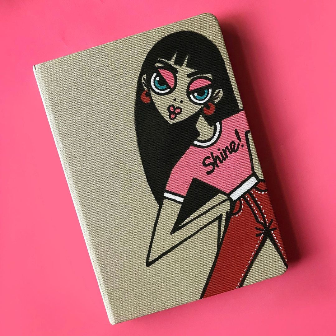 Moustachne's tweet photo. Hay días que me siento EMPODERADA y otros me siento EXITOSA hoy por ejemplo me siento DIOSA.
#todoempiezaenelpapel #moustachine #sketchbook https://t.co/OdBof1w381