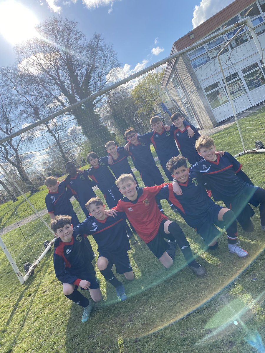 Broadoak_PE's tweet photo. Congratulations to the @Broadoak_Year6 Broadoak Football Team ⚽️ winning both matches, with great team spirit and determination ⭐️ was lovely to be able to have spectators back cheering them on this afternoon 👀👏🏻 @Broadoak_PS https://t.co/V8gsWdQ79M