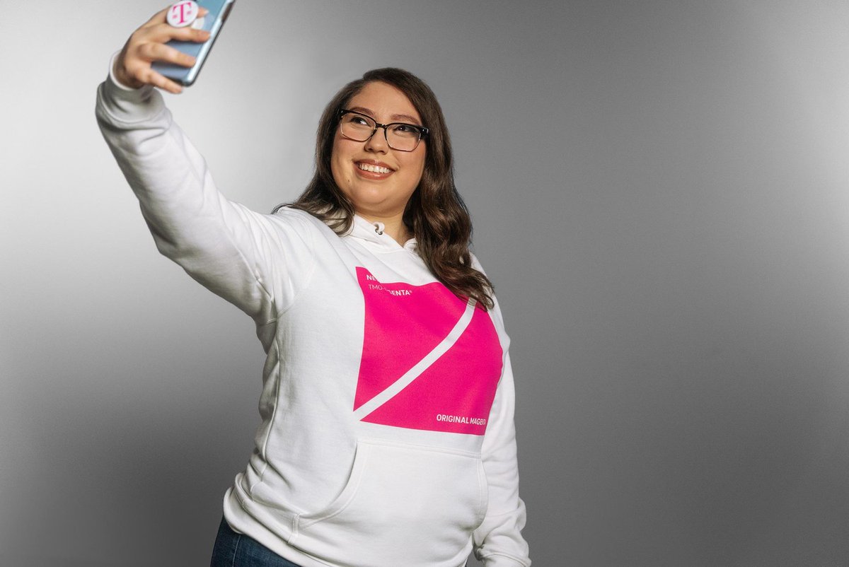 itsMargo831's tweet photo. My new favorite color!😍 #NewMagenta #NewE20074 https://t.co/nd2Dbniww2 https://t.co/fwj6aaD0Og