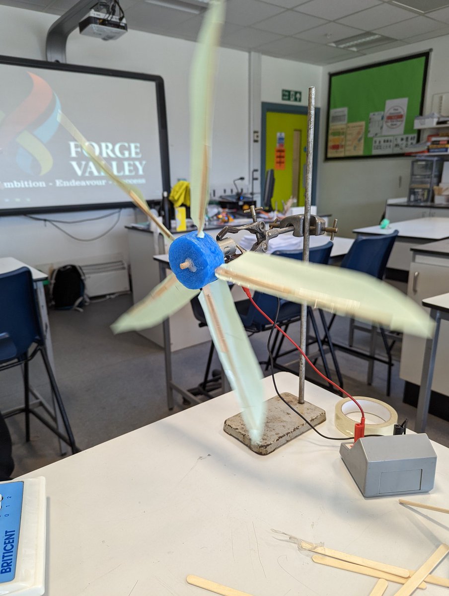 ForgeStem's tweet image. First time we've posted in a while, but great to see STEM club engaging with the making of wind/water turbines! They got very competitive to see who could record the biggest potential difference! #stemclub #forgevalleystem #forgevalleysci