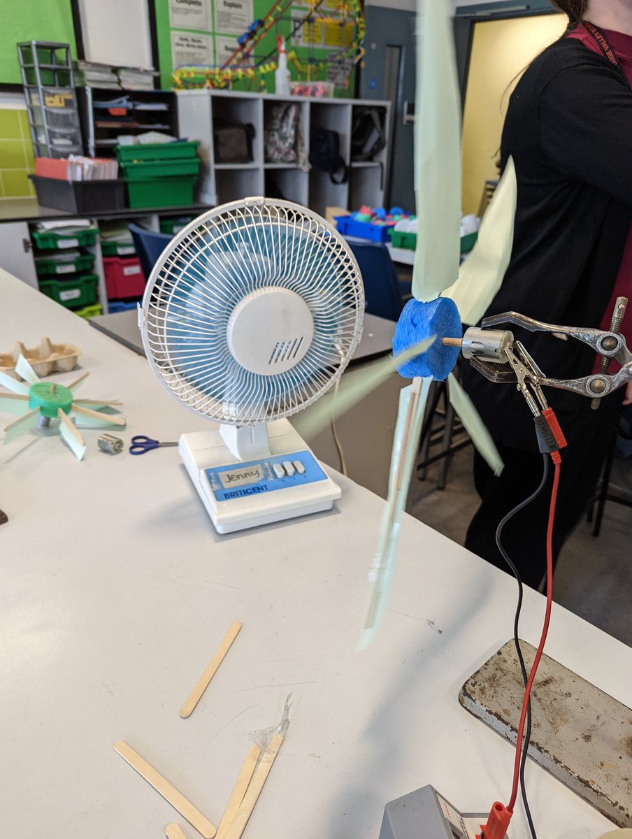 ForgeStem's tweet image. First time we've posted in a while, but great to see STEM club engaging with the making of wind/water turbines! They got very competitive to see who could record the biggest potential difference! #stemclub #forgevalleystem #forgevalleysci