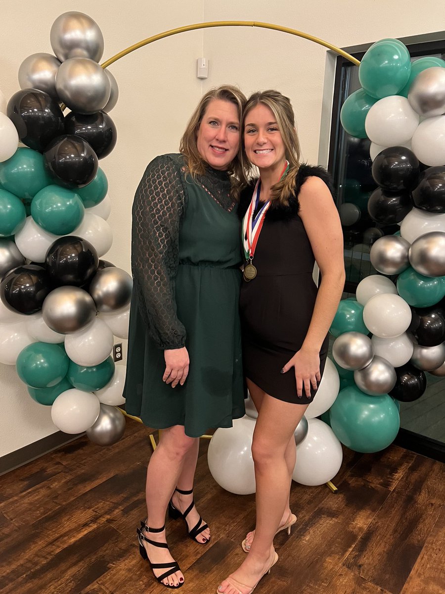 Way to go Ella!  Congratulations! Chicken Express Community Hero of the Month!

youtu.be/WV-2pwY1DY4