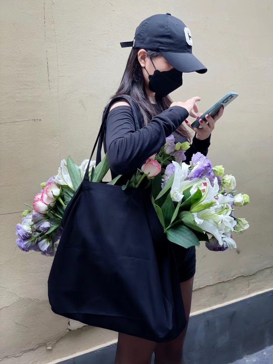 xiaojb2's tweet photo. 民宿老板娘 薇薇安 凯瑟琳Cathy44一只哈比猪  天真jojo 那年那冬天 沃利斯wallis 小暖的时光 金克斯 雅雅的气质 宸大小姐 出售交换 qq2655190145 求小小号 https://t.co/eS7x0AuMGT