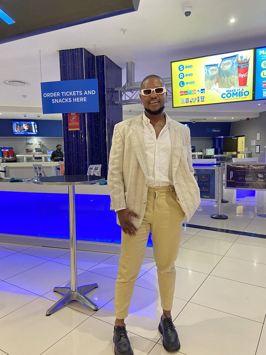 becca bloom. tweet media