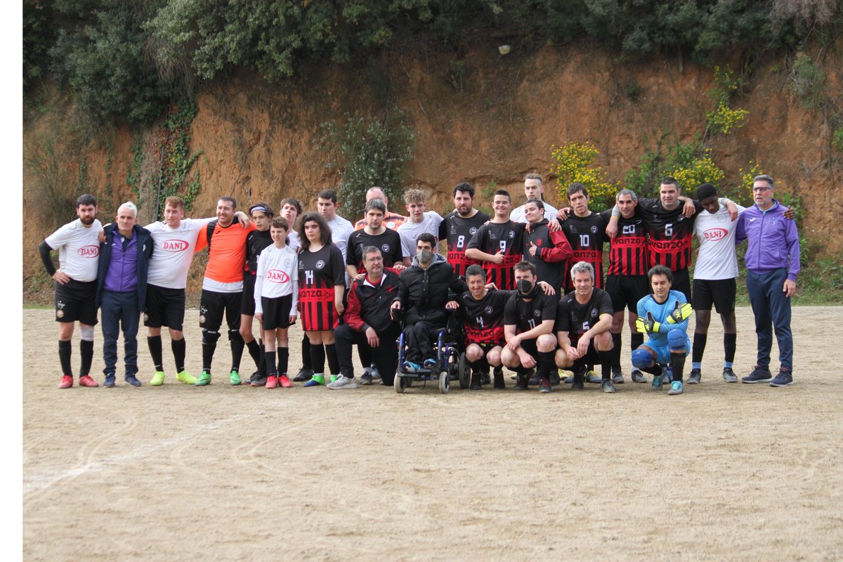 CEFCanMir's tweet photo. Avui compartim a la web noves fotografies de l'equip #SèniorDF
https://t.co/kHLZzVMEbd
#CEFCanMir #FutbolPerATothom #DiversitatFuncional #SeniorDF #Inclusio #RubiEsport #RubiCity https://t.co/0kKbquu472