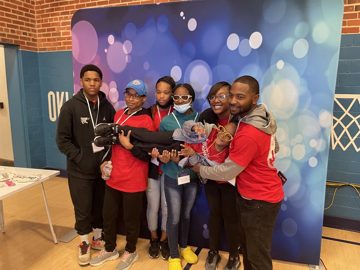 BankofOklahoma's tweet photo. Our employees and their families took part in the inaugural "Walk A Mile In My Shoes" experiential tour at @OKCityRescue in OKC last weekend. It was a fantastic morning full of education, service and fun.
#BOKFOklahomaCity #LifeAtBOKF https://t.co/BeYDWfe9Rr