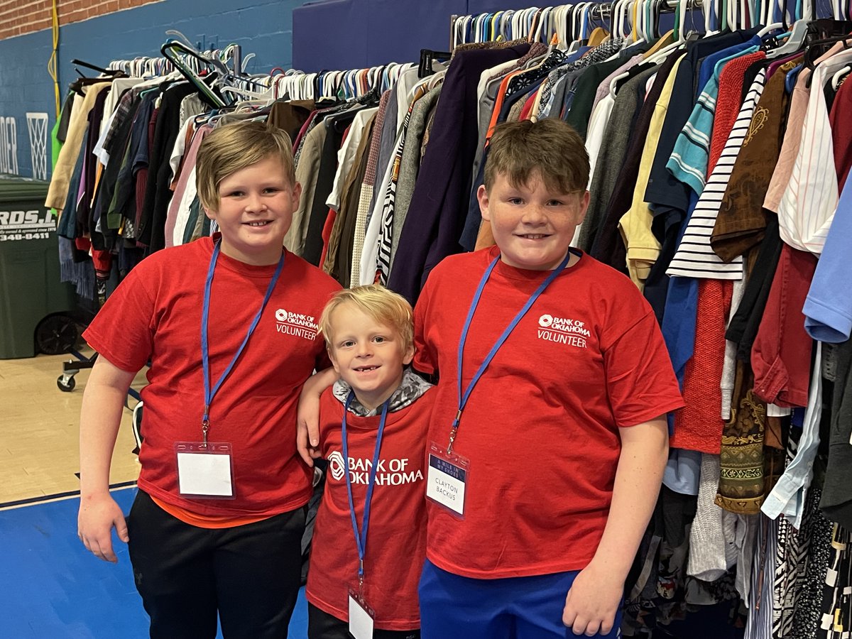 BankofOklahoma's tweet photo. Our employees and their families took part in the inaugural "Walk A Mile In My Shoes" experiential tour at @OKCityRescue in OKC last weekend. It was a fantastic morning full of education, service and fun.
#BOKFOklahomaCity #LifeAtBOKF https://t.co/BeYDWfe9Rr