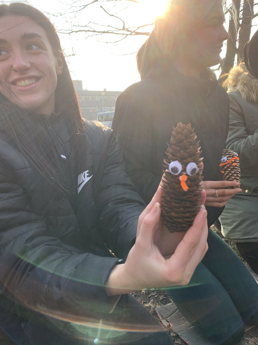 ed_supp's tweet photo. @DandaElc 
Outdoor learning level 4/5 students. Learning about ‘flow’ learning pedagogy. This often means fun, engaging sessions! https://t.co/3ggYKb7DgO