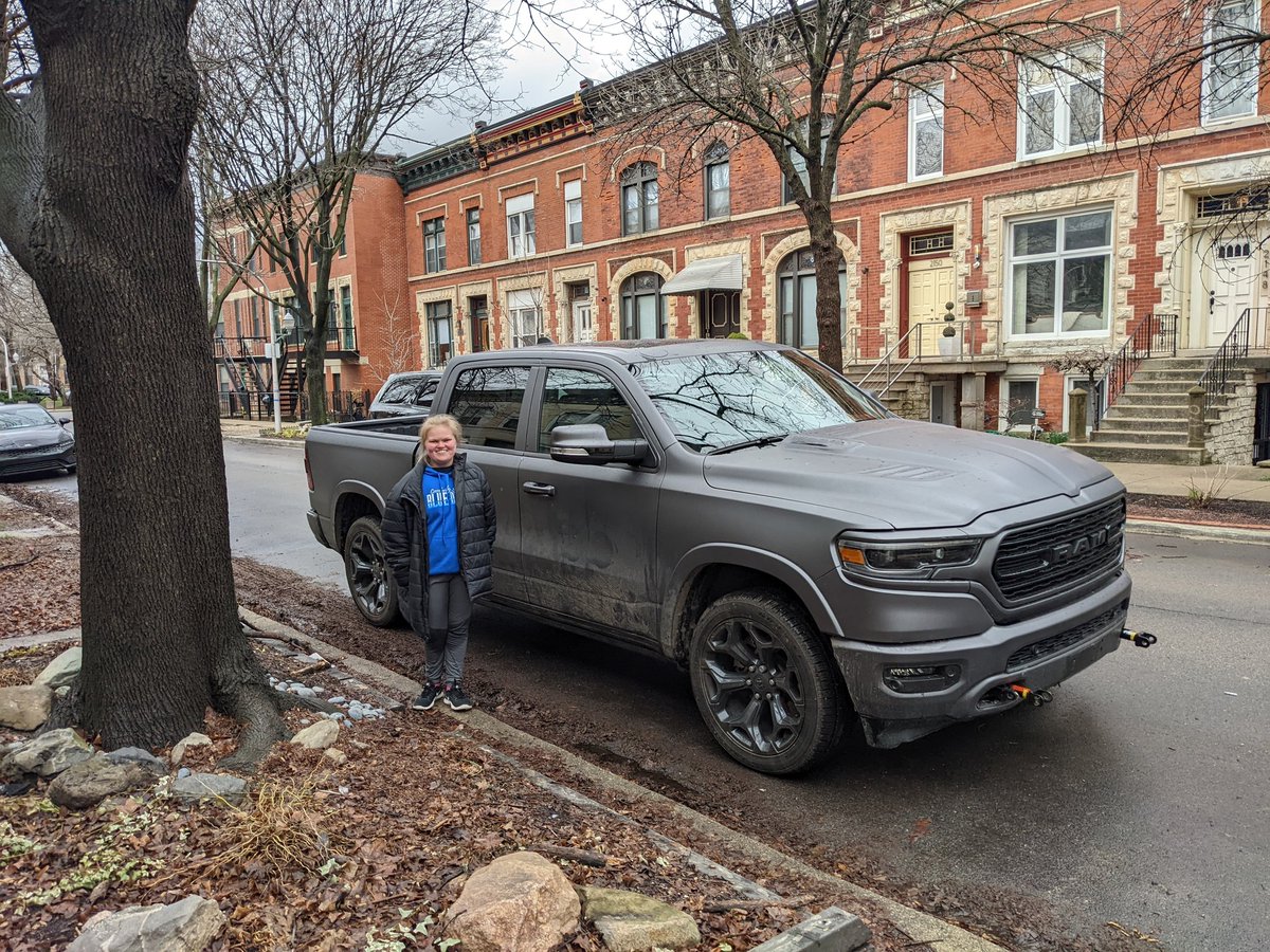 roddpt's tweet photo. @filming_chicago cold today but my daughter's heart is warm https://t.co/mgaK1HHPMB