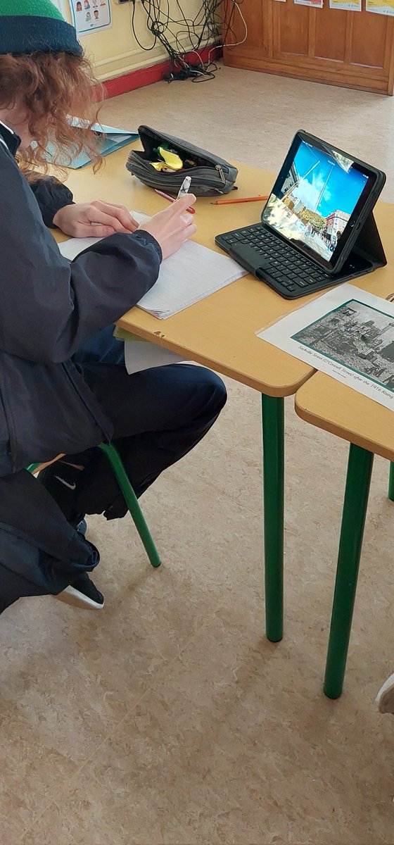 dromns1's tweet photo. Ms Dervan's class enjoyed examining photos from the 1916 Rising this afternoon. Using #GoogleEarth, we compared these photos to their location in Dublin today. We discovered some fascinating changes and examined things that haven't changed! #changeandcontinuity @PDST_TechinEd https://t.co/sMbEmaT3hE
