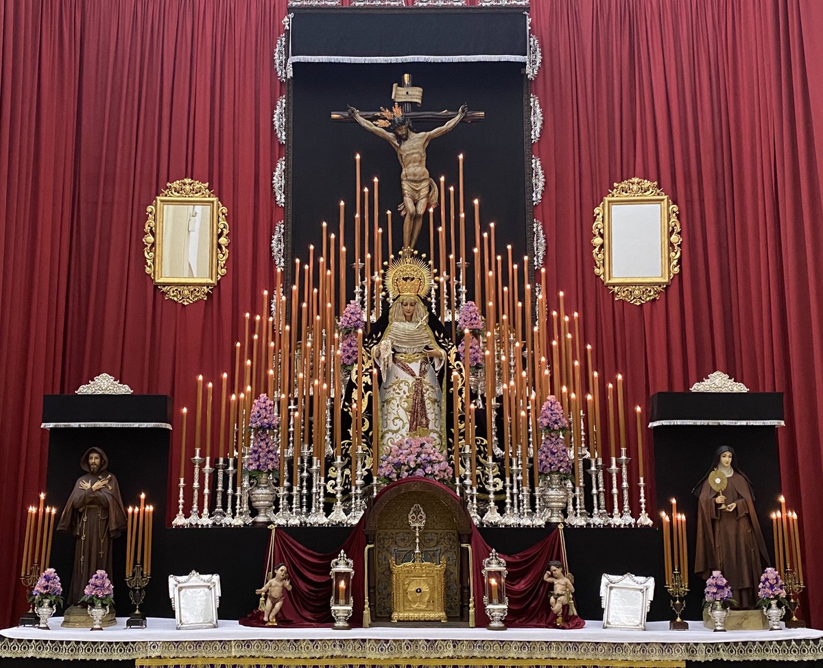 ✝️ #CULTOS | Altar de cultos elaborado por la fabricanía para el Solemne Triduo y la Función Principal de Estatutos

#LosEstudiantes