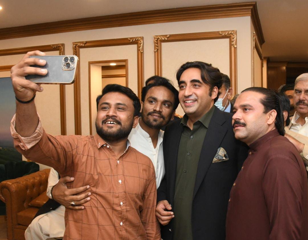 PSFKhadim's tweet photo. Once Again Wonderful Meetup With My Beloved PPP Chairman Bilawal Bhutto Zardari Sb At parliment House Islamabad 😍♥
@BBhuttoZardari @AseefaBZ @JunaidSaleemJD @LalaMuradKhan @TalpurTaimur @JunaidSaleemJD @RashidZardari1 @KhalidGLaghari @iamFarmanullah https://t.co/trqPDoI1Yc