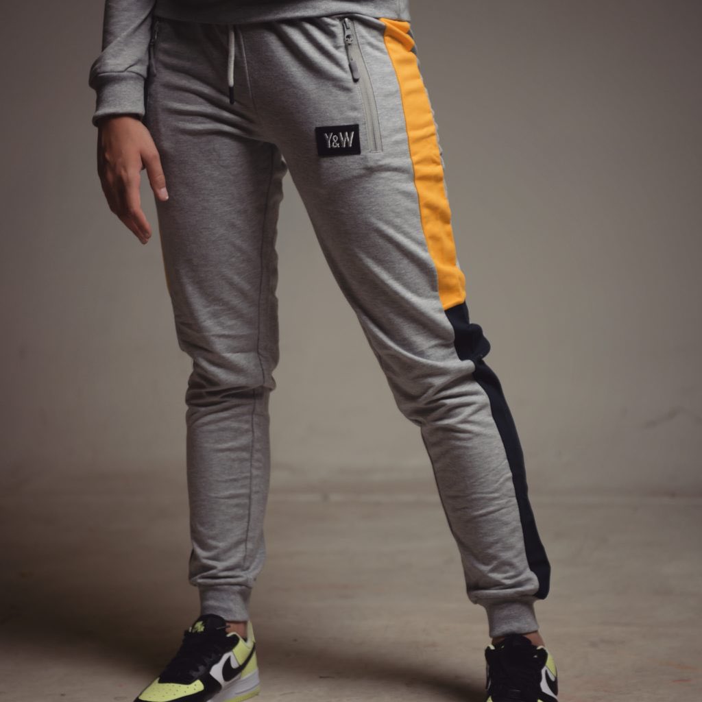 YetW_'s tweet photo. #Ensemble #Sweat #Capuche #Bas #Jogging #GrisChiné #PetitPrix #YetW #YoungAndWinner

➡️ https://t.co/rn6vfdWmsQ https://t.co/BrCDoG7eYO