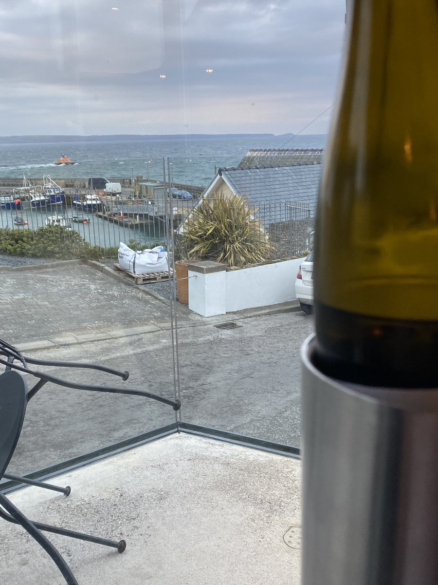 JennieSynnott's tweet image. Thank you @cushballycotton for a fantastic evening. Ballycotton was beautiful and the food was out of this world. The granola for breakfast was delicious. Definitely hope to visit again. #miniholiday