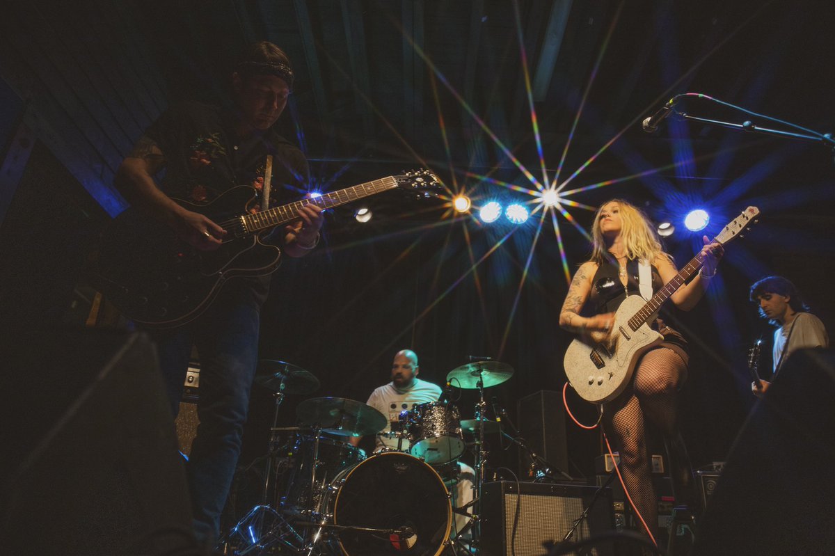 vera bloom tweet media