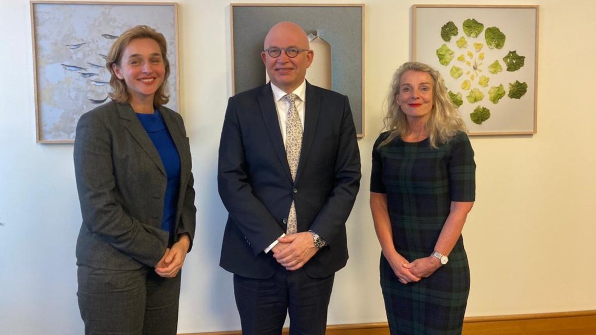 Collaboration is essential for global #foodsystems #resilience and #foodsecurity. Today <a href="/ministerlnv/">MinisterN_S</a> and <a href="/nfp_sdg2/">Netherlands Food Partnership</a> acknowledged the key role of NFP as a #multistakeholder platform, broker of #knowledge and impact #coalitions conveyor. 

Read more ➡️ cutt.ly/pDS4uko