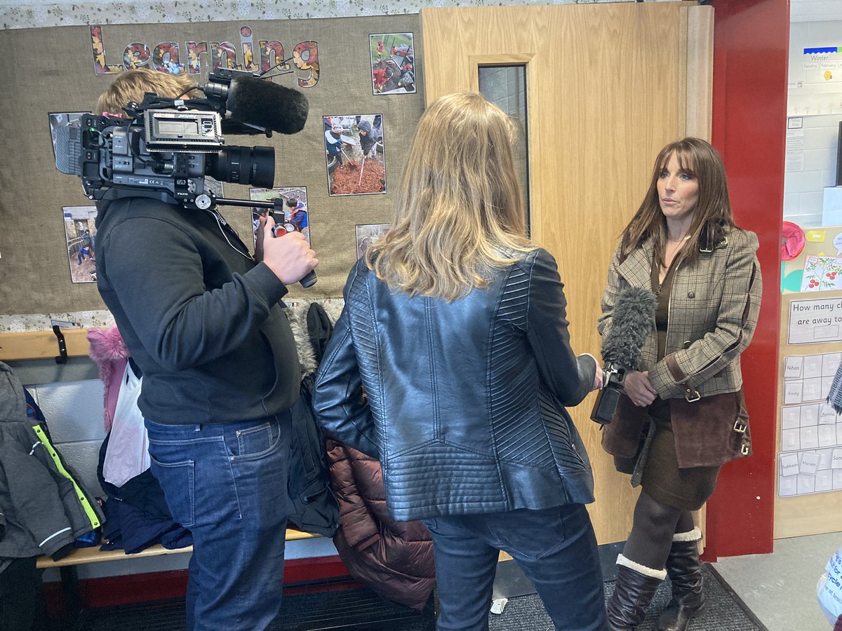 whetham_liz's tweet photo. Highly professional team from @BBCNews visited school today. Discussing the impact of rising energy costs on families and schools. @WeAreBDAT @WestminsterBD3 @Bradford_TandA #education @LeedsAnglicanEd https://t.co/Yahm4Fl1tJ