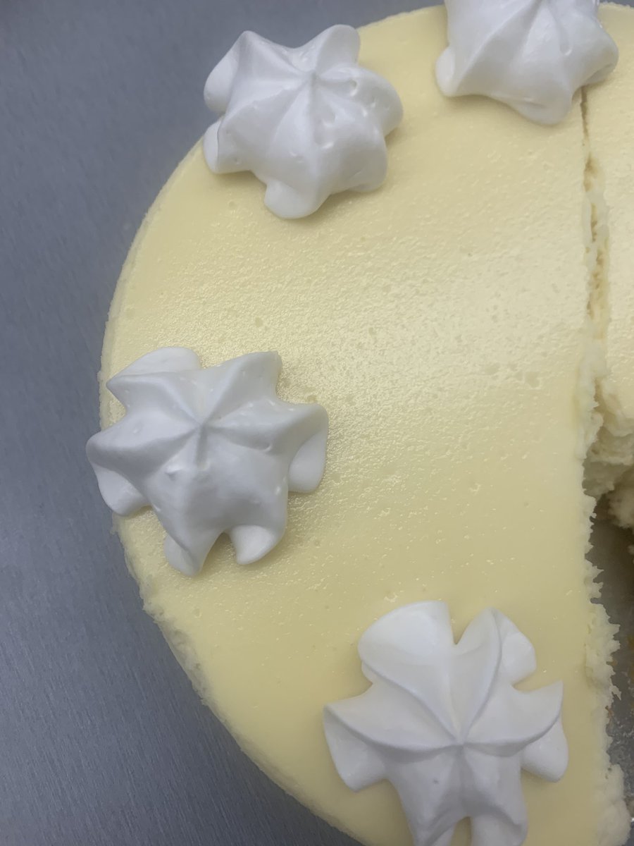 EaglesCulinary's tweet photo. Crème Brûlée, cheesecake and chocolate cheesecake in Baking today! https://t.co/sKvLVj4skm