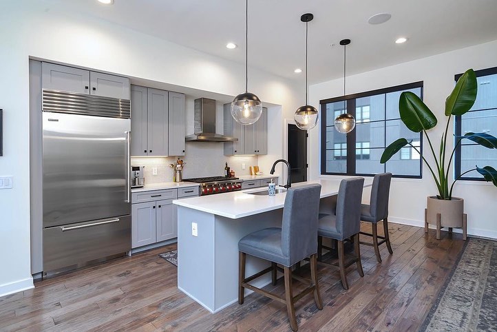 's tweet image. Don't miss the open house this Saturday from 1 to 3pm at the stunning 4582 Riverside Way. Located in a walk to everything area of Manayunk this one-of-a-kind home will check all your boxes.

search.thesivelgroup.com/brightmls/1-PA…

#hometheater #taxabatement #manayunkmainstreet #manayunklocks