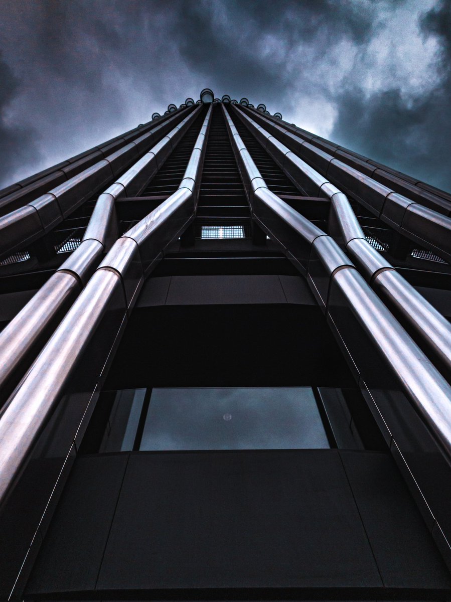 5/52 LINEAS | Las líneas implican movimiento, sugieren dirección u orientación y le dan a la foto sensación de profundidad y de distancia.