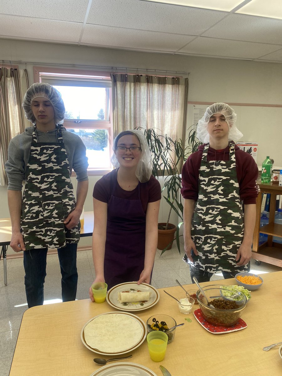 AnnaheimSchool's tweet photo. Few more pictures of their food. https://t.co/nZaIoHORrH
