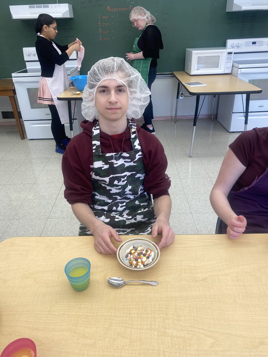 AnnaheimSchool's tweet photo. Final Food Lab today. Grade 10s made tacos with Shirley temples and ice cream sundaes for dessert. Wonderful way to end the section. https://t.co/WppFNh9A6I