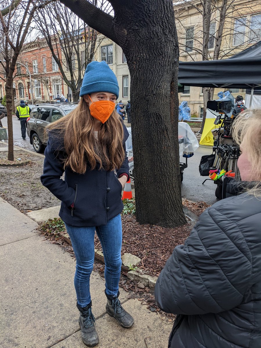 roddpt's tweet photo. @filming_chicago what an awesome group of people. All so nice from the camera people, security, the director and the actors https://t.co/IDAAEW3gxI