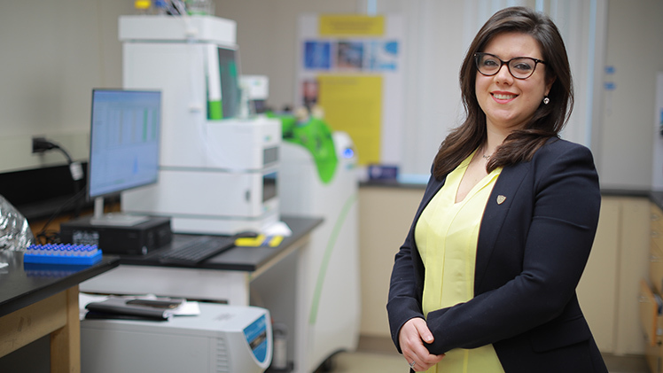 UToledo's tweet photo. .@NSF has awarded UToledo's Dr. Emanuela Gionfriddo a five-year, $756,354 award through the CAREER Program to help continue her work uncovering the chemical composition of pollutants from fracking wastewater, PFAS and pesticides https://t.co/jNRm3R4xV3 https://t.co/vcM9ccPdKl