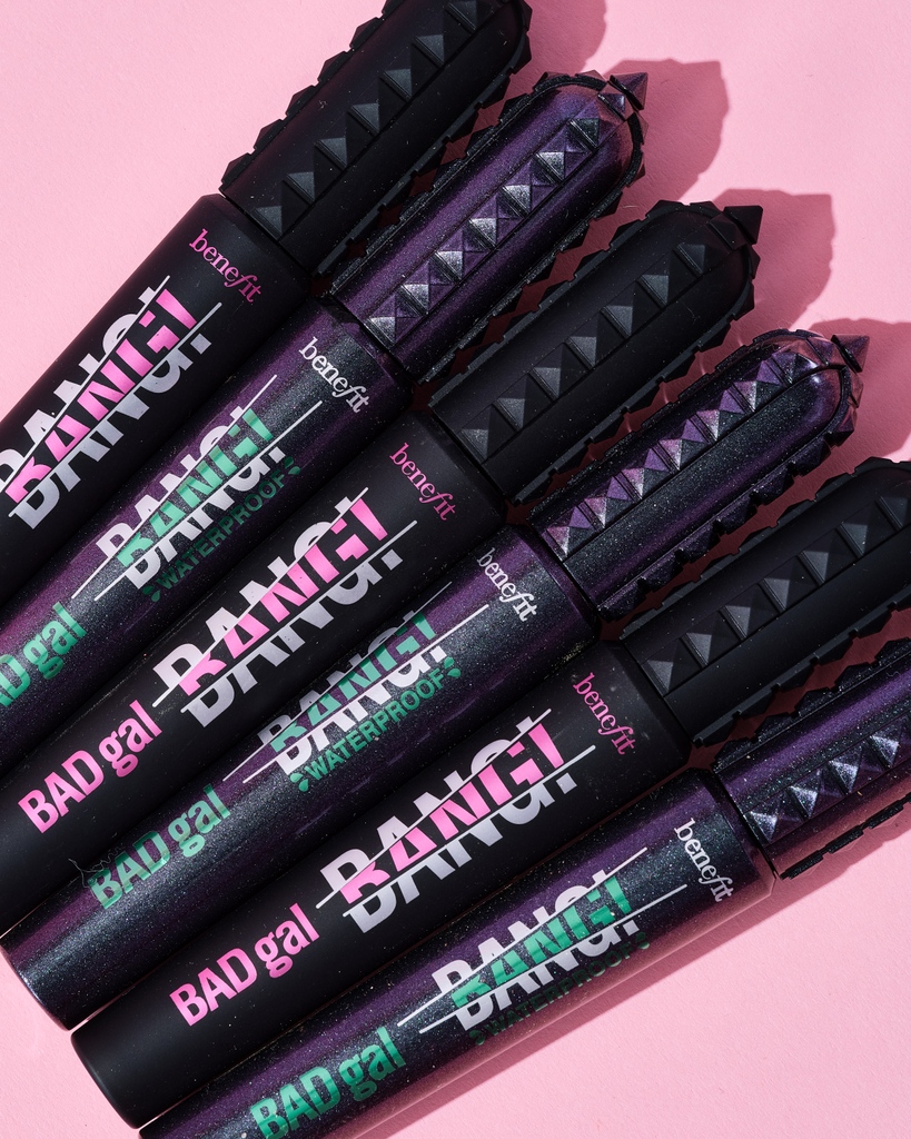 BenefitBeauty's tweet image. Double the trouble 😈 Our #BADgalBANG mascara fam is expanding with NEW #BADgalBANG Waterproof! ⁠
⁠
Formulated to be:⁠
💧 Waterproof &amp;amp; smudge-proof⁠
💧 Buildable⁠ &amp;amp; weightless⁠
💧 Massively volumizing⁠

Shop here ➡️ bit.ly/3wIeMT7