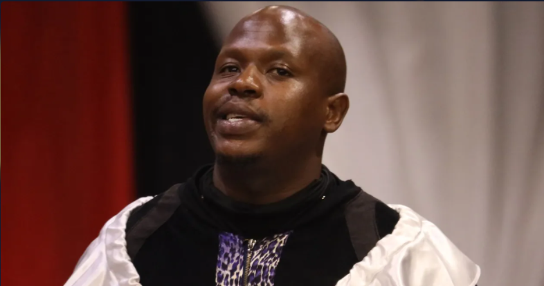 SAMMY50277422's tweet photo. #BBMzansi Tulz is a Lion , General and Big Brother Himself..He Opened the Curtain Now he is Closing the Curtain ๐ All Hail King Tulz โ๐ฅ๐ #BBMzanzi #BigBrotherMzansi #TulzNation #TeamTulz #VoteforTulz #TheMoneyisTulzed #TheMoneyisTulzified ๐ฅ๐ฅ๐ฅณ๐ฅณ๐ฅณ๐ธ๐ธ๐ต๐ต๐ต https://t.co/dicqTPg5Js