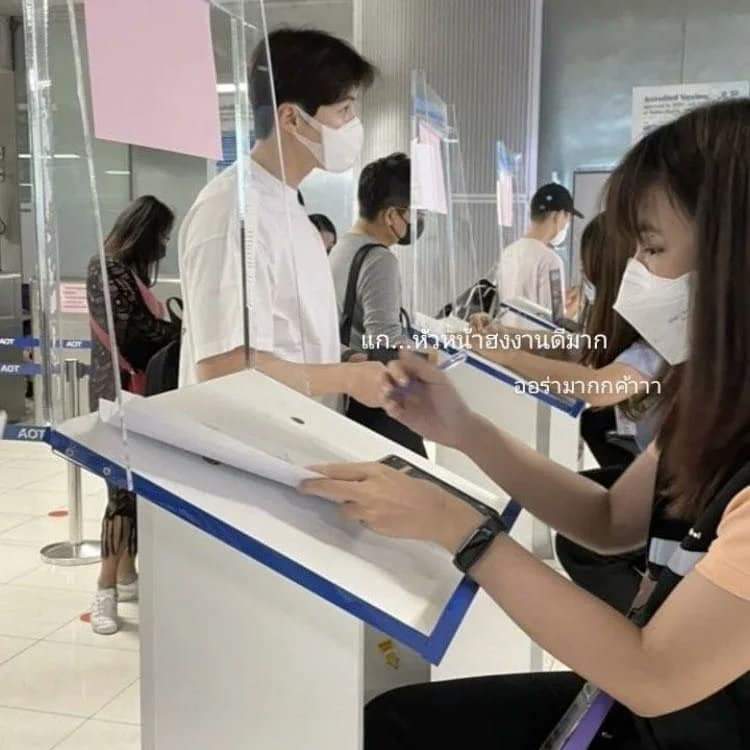 SHHD_universe's tweet photo. Our reason to be patients is here!!!
Happy comeback, sweetie
Thanks God 💙💙💙💙💙😭

Please, stay healthy and enjoy the shooting of #SadTropics  #KimSeonHo #MiimaMask #KSH_inThai https://t.co/036zUQqOME