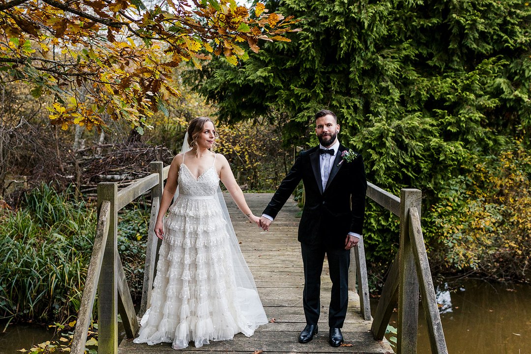 A stunning autumnal November wedding at the fabulous @brookfieldbarn 
.
.
.
.#brookfieldbarnwedding #sussexwedding #sussexweddingphotographer #sussexweddingvenue #engaged #weddingplanning #weddinginspo  #wildelopements #brightonwedding #documentaryphotography #documentaryweddingp