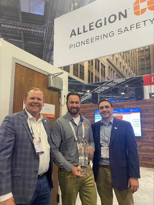mlwhalin's tweet photo. We are proud to be named a winner of the Security Industry Association's prestigious 2022 New Products & Solutions Awards! Our LCN 6400 COMPACT Series Operators took the top honor as Best New Product. Thank you, SIA! #ISCWest2022
Read the full story: https://t.co/4ei2VrXHQP https://t.co/8j6mrTfNqW