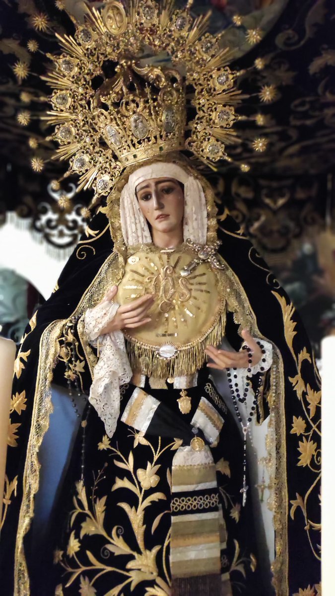 mayordolorayte's tweet photo. La espada que atravesó el corazón de María, según la profecía de Simeón (Lc 2,34-35), era la de todo el sufrimiento de Cristo. Con ese corazón de Jesús oculto en María y ese corazón de María lleno de Jesús, nos espera, nuestra Madre del  Mayor Dolor para el #ViernesSanto. https://t.co/WvuFY3hFlU
