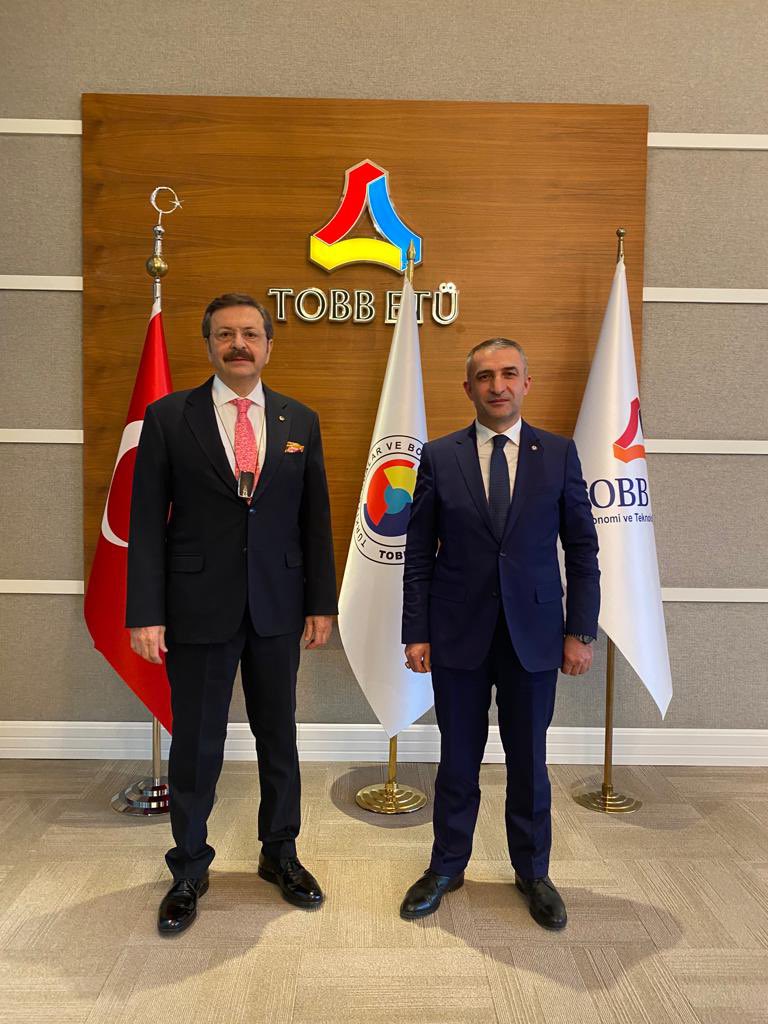 RHisarciklioglu's tweet photo. TOBB Türkiye İnşaat Müteahhitleri Sektör Meclisi Başkanı Tahir Tellioğlu ile müteahhitlik sektörünün sorun ve taleplerini görüştük. @TelliogluTahir https://t.co/lecvYTpK1t